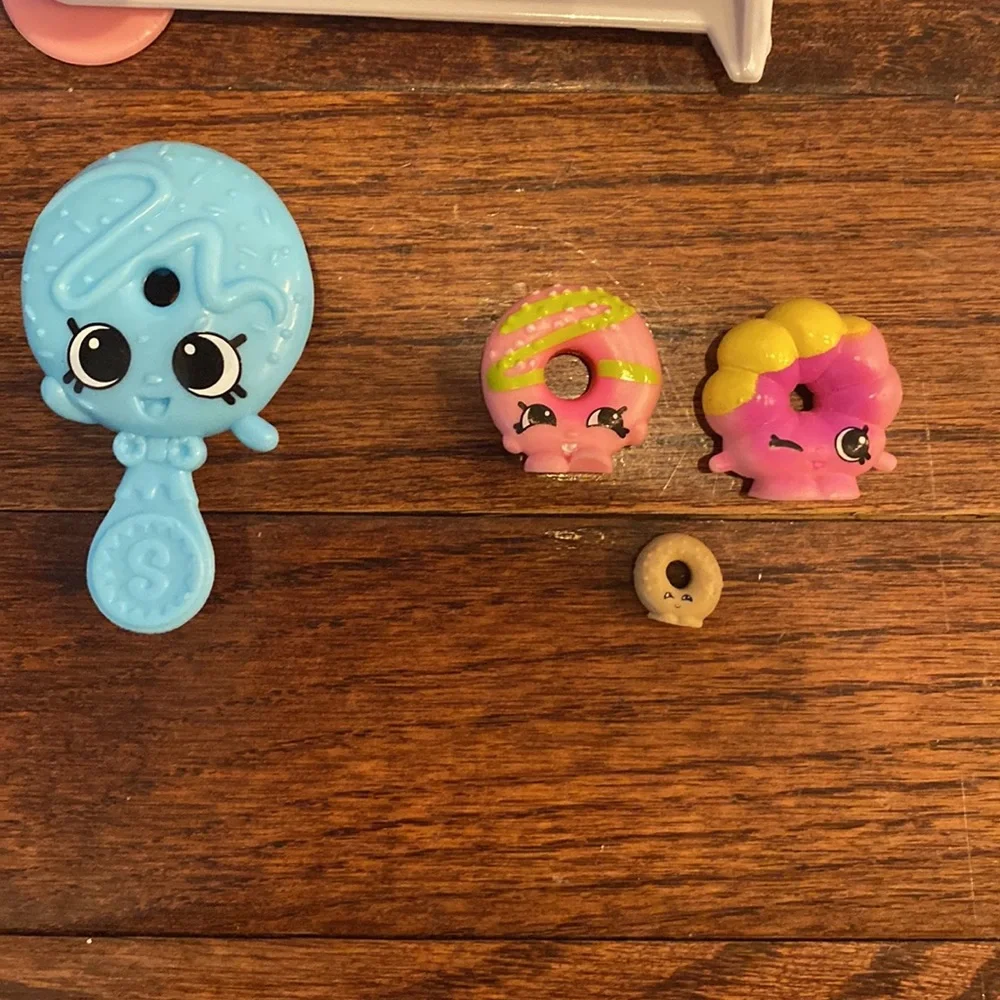 Shopkins Shoppies Doll Donatina’s Donut Delights